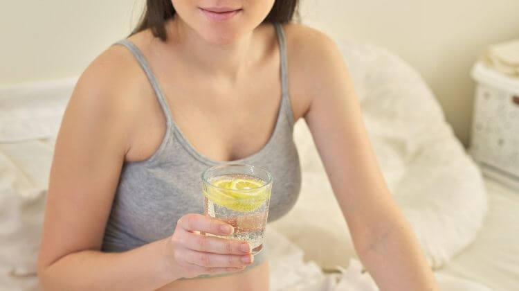 Drinking Lemon Water Before Bed Is it Health