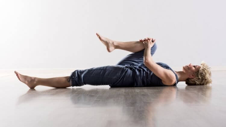 Hamstring Stretch-Lie down on the ground